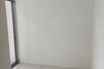 E Garden Condominium Persiaran Halia 