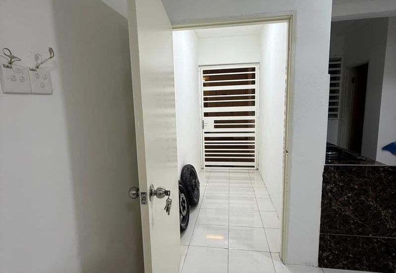 E Garden Condominium Persiaran Halia 