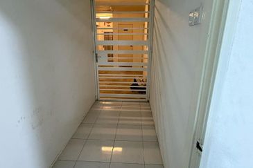 E Garden Condominium Persiaran Halia 