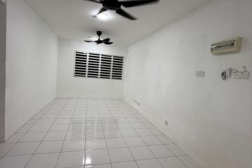 E Garden Condominium Persiaran Halia 