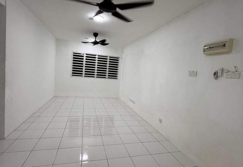 E Garden Condominium Persiaran Halia 
