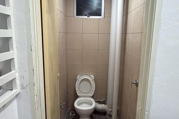 E Garden Condominium Persiaran Halia 