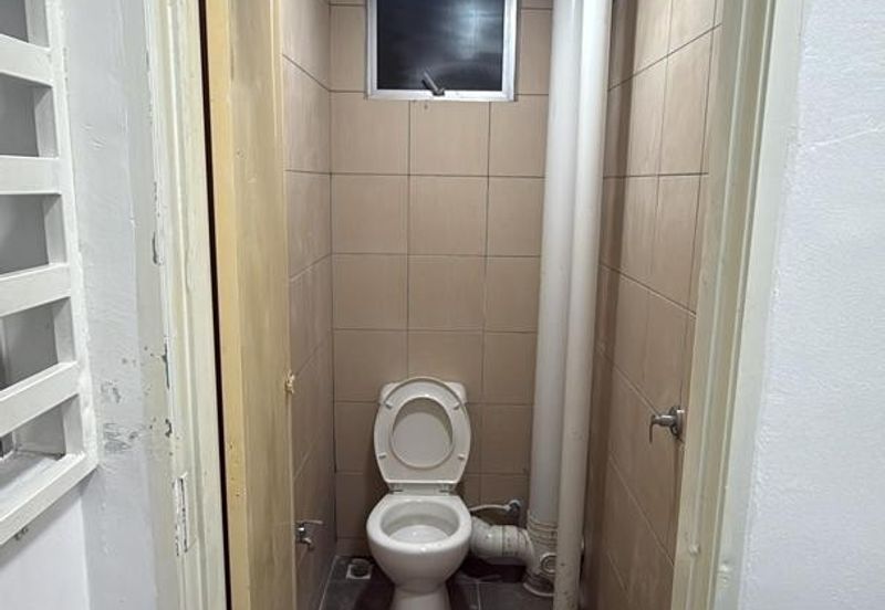 E Garden Condominium Persiaran Halia 