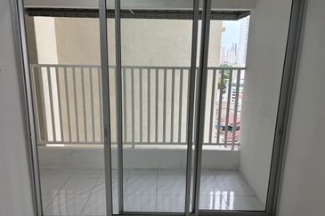 E Garden Condominium Persiaran Halia 