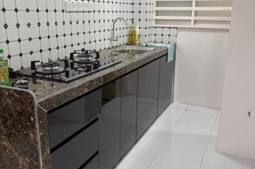 E Garden Condominium Persiaran Halia 