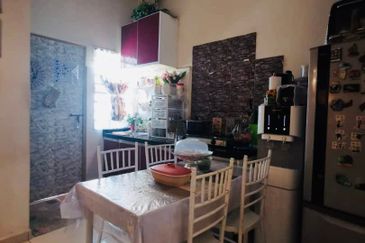 LORONG SHAHBANDAR 6 BERTAM PERDANA 3, KEPALA BATAS