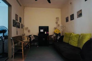 LORONG SHAHBANDAR 6 BERTAM PERDANA 3, KEPALA BATAS