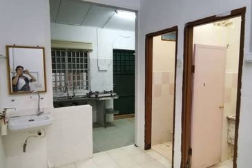 TAMAN TENGKU MAHERAN JITRA