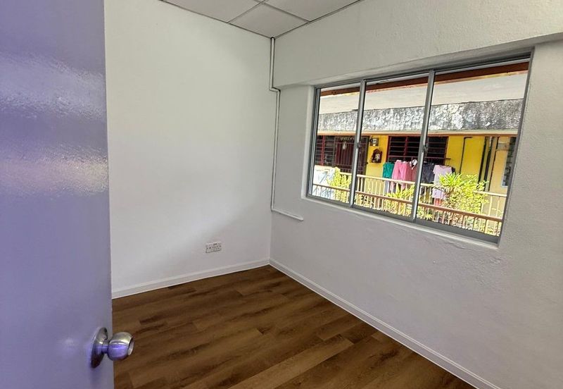 PANGSAPURI HALAMAN MURNI BAYAN LEPAS PENANG 