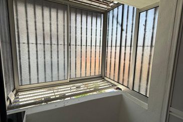 PANGSAPURI HALAMAN MURNI BAYAN LEPAS PENANG 