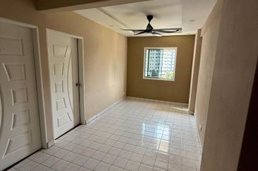 TAMAN GAMBIR BLOK 330 GELUGOR, PULAU PINANG