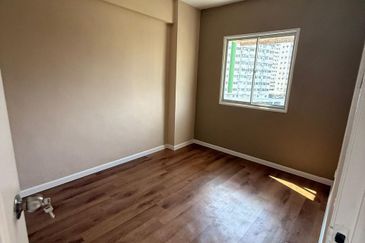 TAMAN GAMBIR BLOK 330 GELUGOR, PULAU PINANG