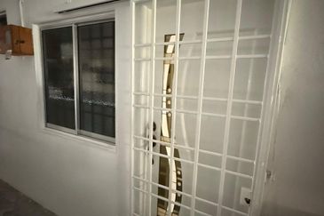 TAMAN GAMBIR BLOK 330 GELUGOR, PULAU PINANG