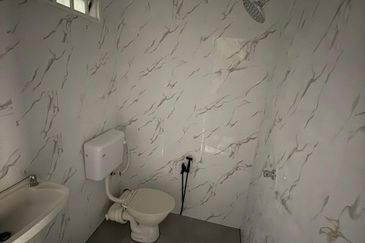 TAMAN GAMBIR BLOK 330 GELUGOR, PULAU PINANG