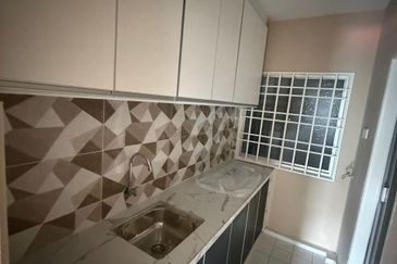 TAMAN GAMBIR BLOK 330 GELUGOR, PULAU PINANG