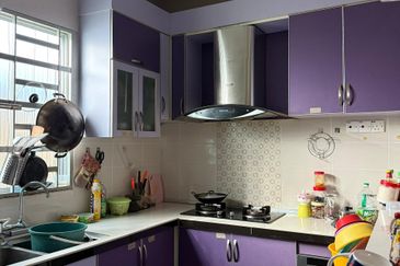 Semi-D End Lot Kulim Square, 09000 Lunas, Kulim