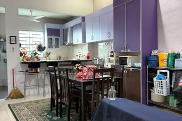 Semi-D End Lot Kulim Square, 09000 Lunas, Kulim