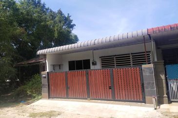 Taman Bunga Raya, Padang Serai 