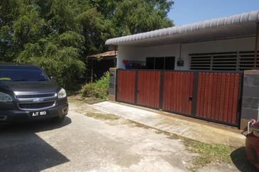 Taman Bunga Raya, Padang Serai 