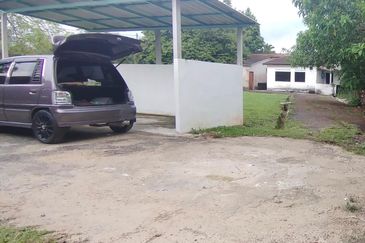 Taman Bunga Raya, Padang Serai 