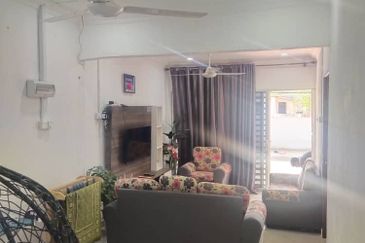 Taman Bunga Raya, Padang Serai 