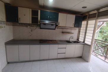 Pangsapuri Halaman Teratai, Lebuh Nipah 2 