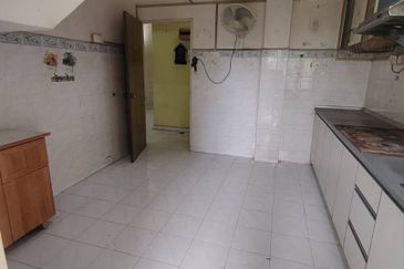 Pangsapuri Halaman Teratai, Lebuh Nipah 2 