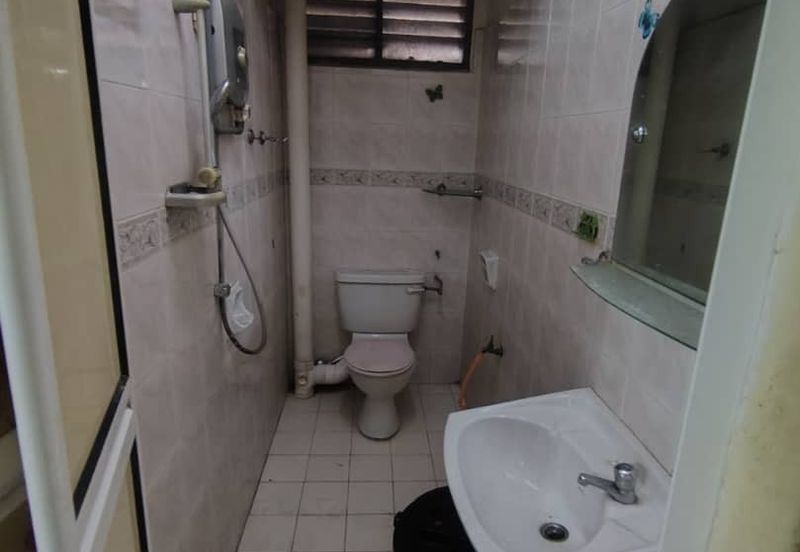 Pangsapuri Halaman Teratai, Lebuh Nipah 2 