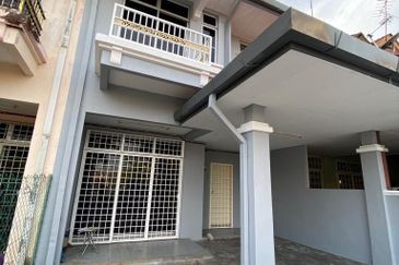 Bandar Laguna Merbok