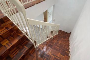 Bandar Laguna Merbok