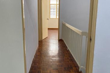 Bandar Laguna Merbok