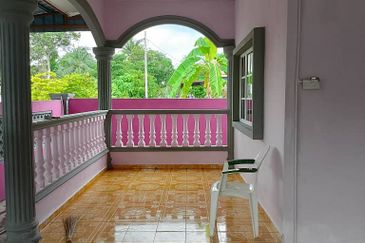 Tanah lot berserta rumah – Tasek Gelugor (SPU) 