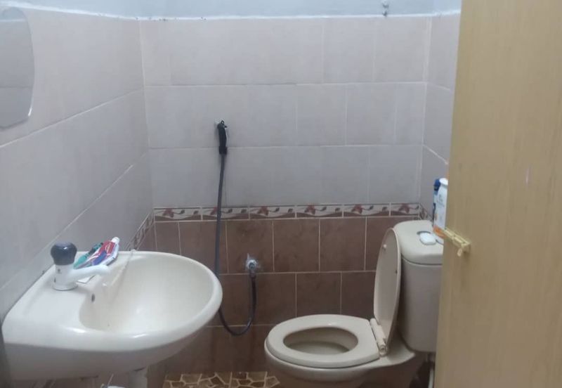 Tanah lot berserta rumah – Tasek Gelugor (SPU) 