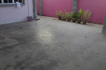 Tanah lot berserta rumah – Tasek Gelugor (SPU) 