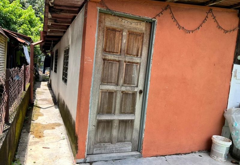 TANAH LOT BANGLO GELUGOR GERAN INDIVIDU UNTUK DIJUAL