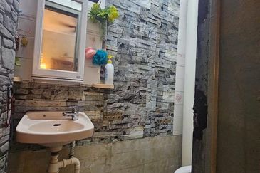 PANGSAPURI IDAMAN JALAN BARU TAMAN PAUH GROUND FLOOR 