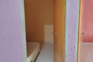 TAMAN SERI MARINA FASA 1 TERES SETINGKAT UNTUK DIJUAL