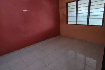 TAMAN SERI MARINA FASA 1 TERES SETINGKAT UNTUK DIJUAL