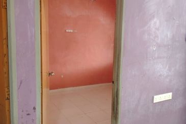 TAMAN SERI MARINA FASA 1 TERES SETINGKAT UNTUK DIJUAL