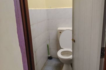 TAMAN SERI MARINA FASA 1 TERES SETINGKAT UNTUK DIJUAL