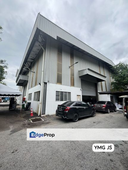 1.5 Storey Corner Factory Warehouse For Sale @ Air Hitam, Bandar Parkland, Klang For Sale !!!, Selangor, Klang