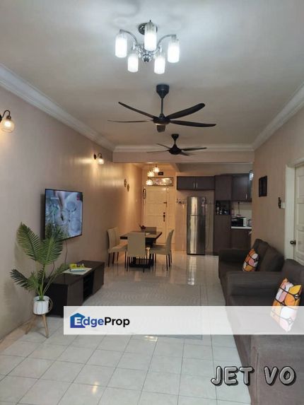 Full Loan !!! Bayu Villa Apartment Fully Renovated Fully Furnished Move in Condition For Sale , Selangor, Klang