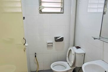 Pangsapuri Akasia, Bandar Botanic