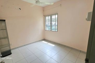 Pangsapuri Akasia, Bandar Botanic