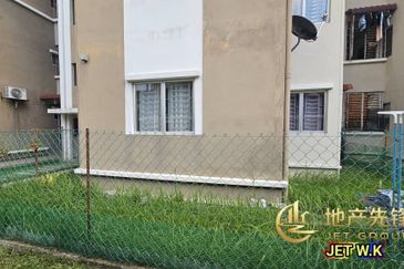 Pangsapuri Akasia, Bandar Botanic