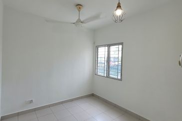 Pangsapuri Akasia, Bandar Botanic