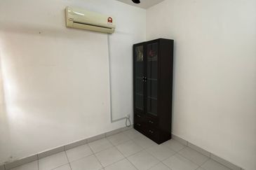 Pangsapuri Akasia, Bandar Botanic