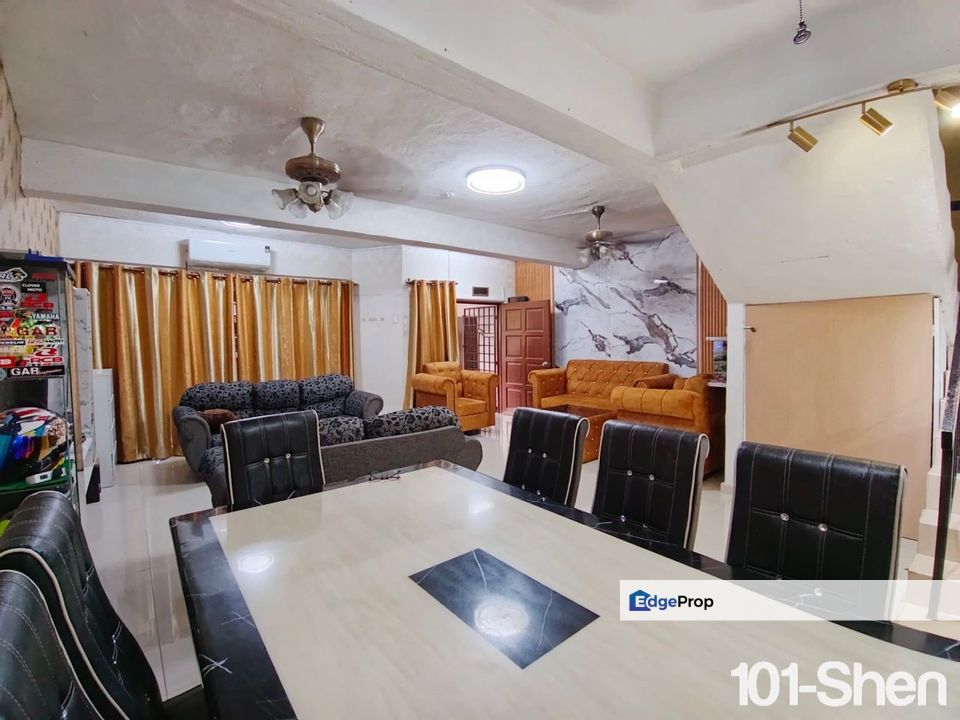 Double Storey Taman Sentosa Klang Basic Unit Good Condition Car Porch Fully Tiles & Awning Table Top For Sale , Selangor, Klang