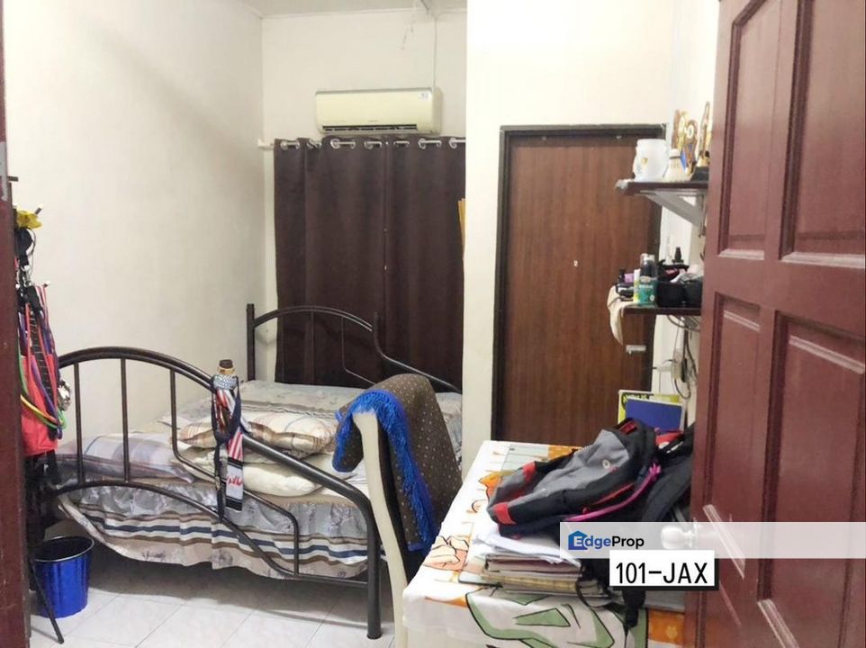 Bendahara Taman Sentosa Klang Double Storey House Basic Unit Fully Extended Up & Down For Sale , Selangor, Klang
