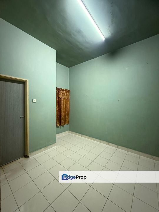 Below Bank Value !!!  Double Storey House Jalan Pending Bandar Puteri Klang Facing North Gated and Guarded  For Sale , Selangor, Klang